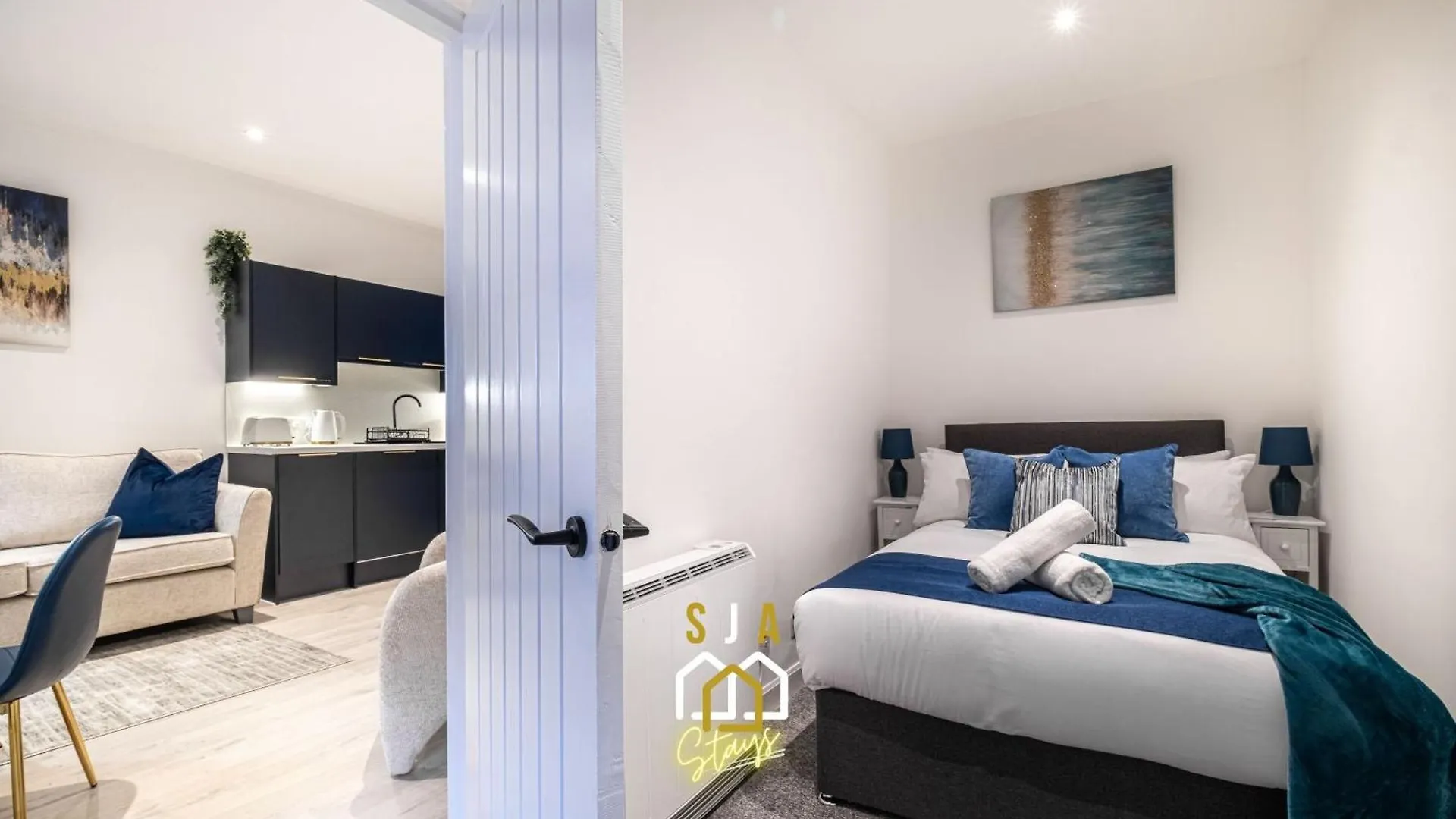 Holburn Hideaway - Sja Stays - Modern 2 Bed Apartment Aberdeen