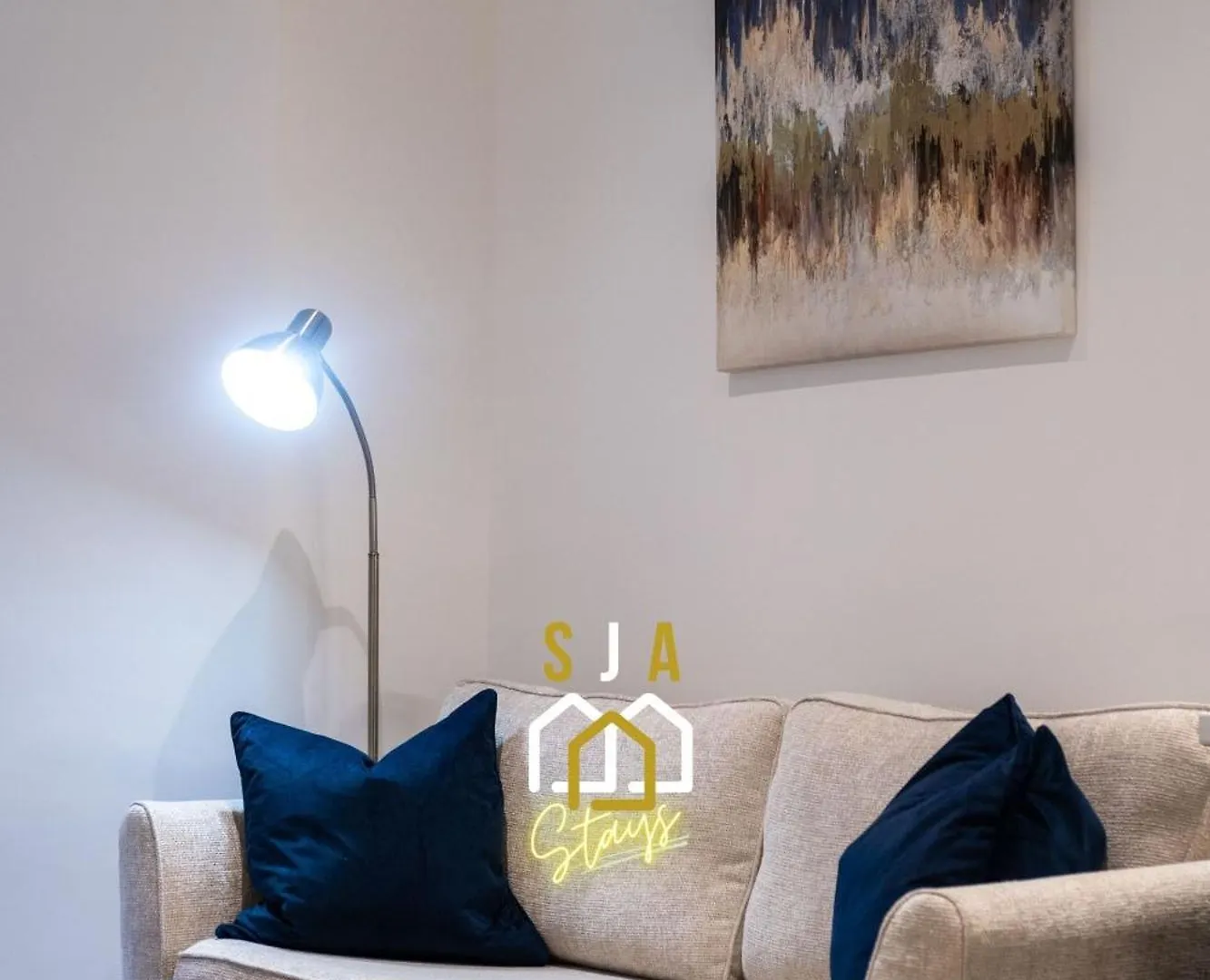 Holburn Hideaway - Sja Stays - Modern 2 Bed Apartment Aberdeen